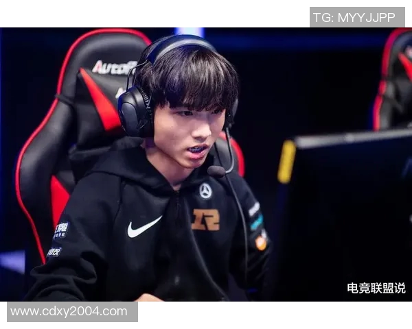 RNG战队的崛起与荣耀之路：从青涩到冠军的成长历程