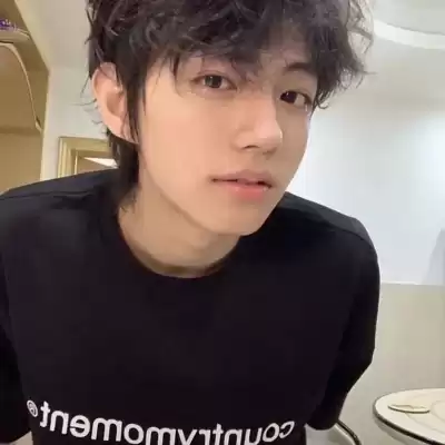 袁纪颖